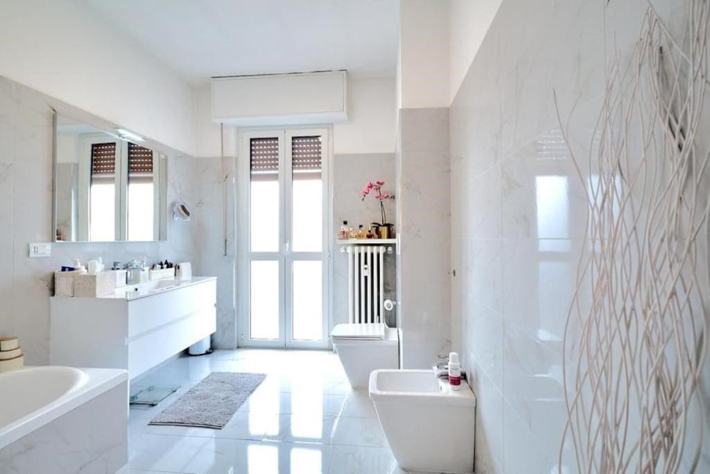 Lux 180Sqm Flat - Entire Last Floor 밀라노 외부 사진